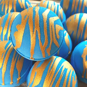 Never Say Die (sweet tobacco and peppermint) Jumbo Foaming Bath Bomb